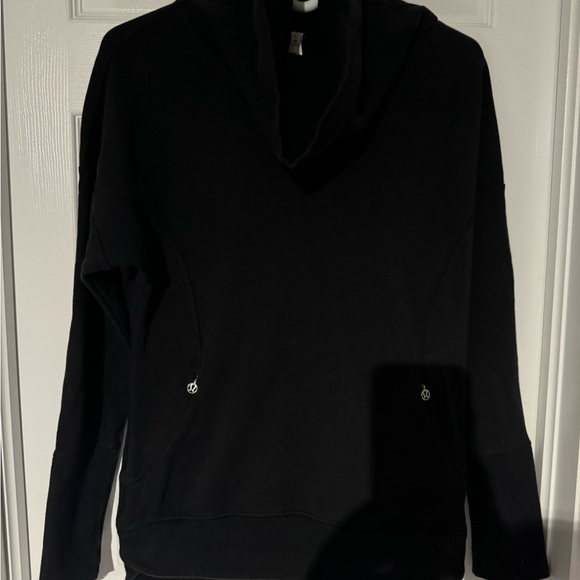 Lululemon sweater - Picture 1 of 5
